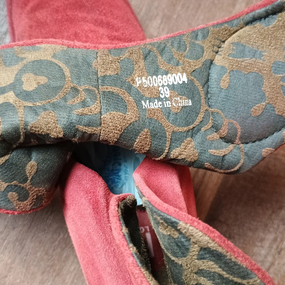 Fly London Womens Sz 39 US 8-8.5 Yegi Wedge Boots Rust Red Suede Ruched Ankle